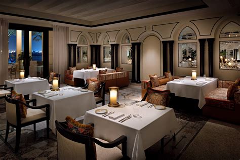 versace dubai restaurants